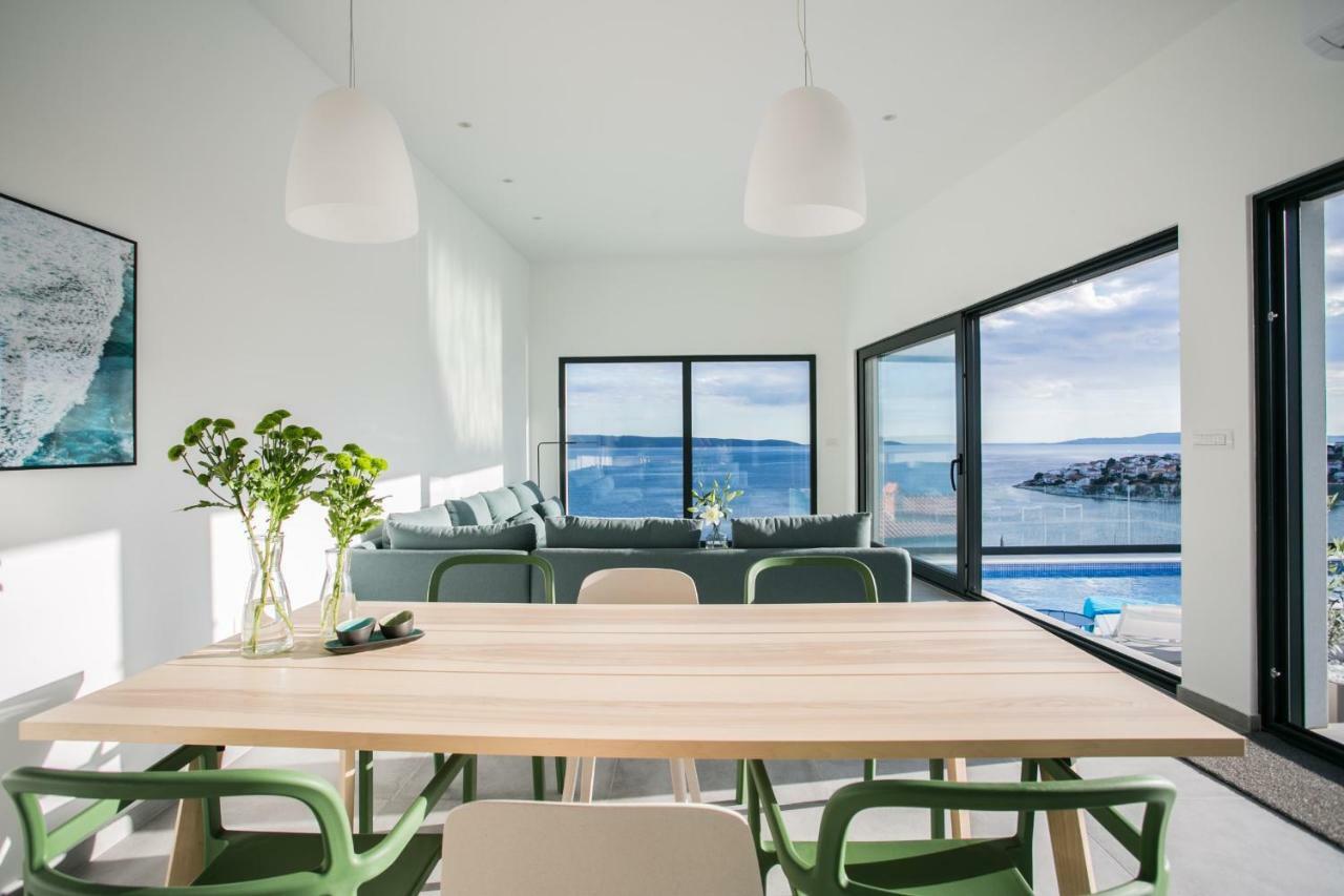 Holiday Home Olive Exclusive - 8 People, Heated Pool, Okrug Gornji, Sea View 特罗吉尔 外观 照片
