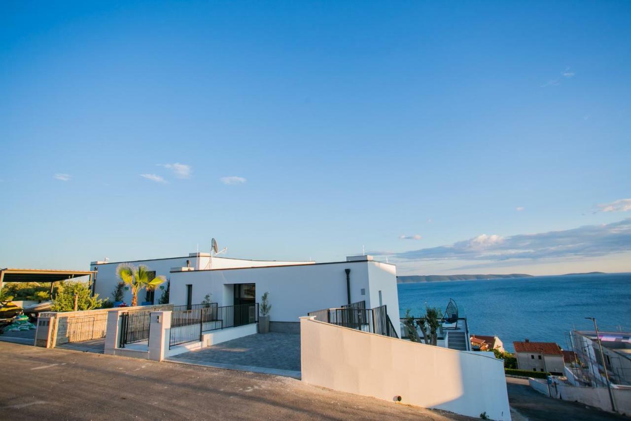Holiday Home Olive Exclusive - 8 People, Heated Pool, Okrug Gornji, Sea View 特罗吉尔 外观 照片