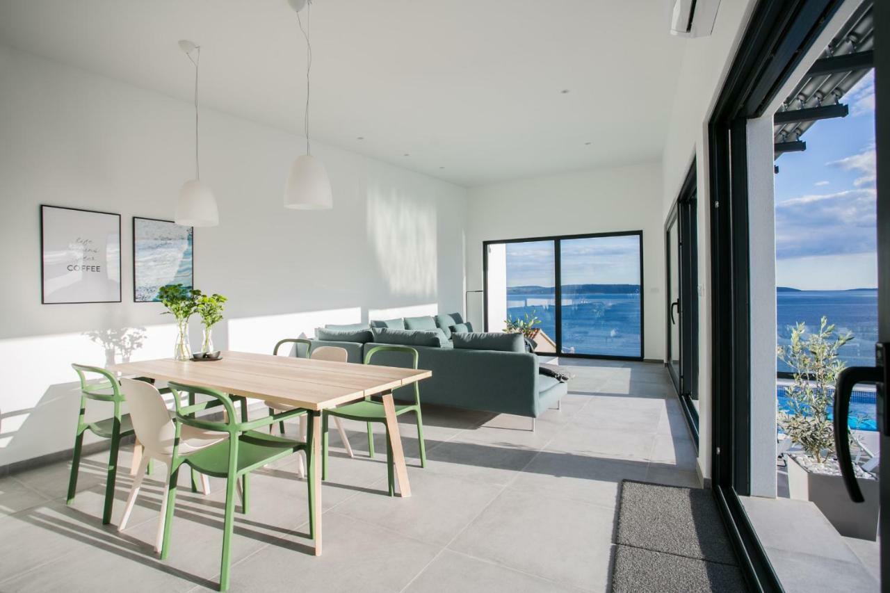 Holiday Home Olive Exclusive - 8 People, Heated Pool, Okrug Gornji, Sea View 特罗吉尔 外观 照片
